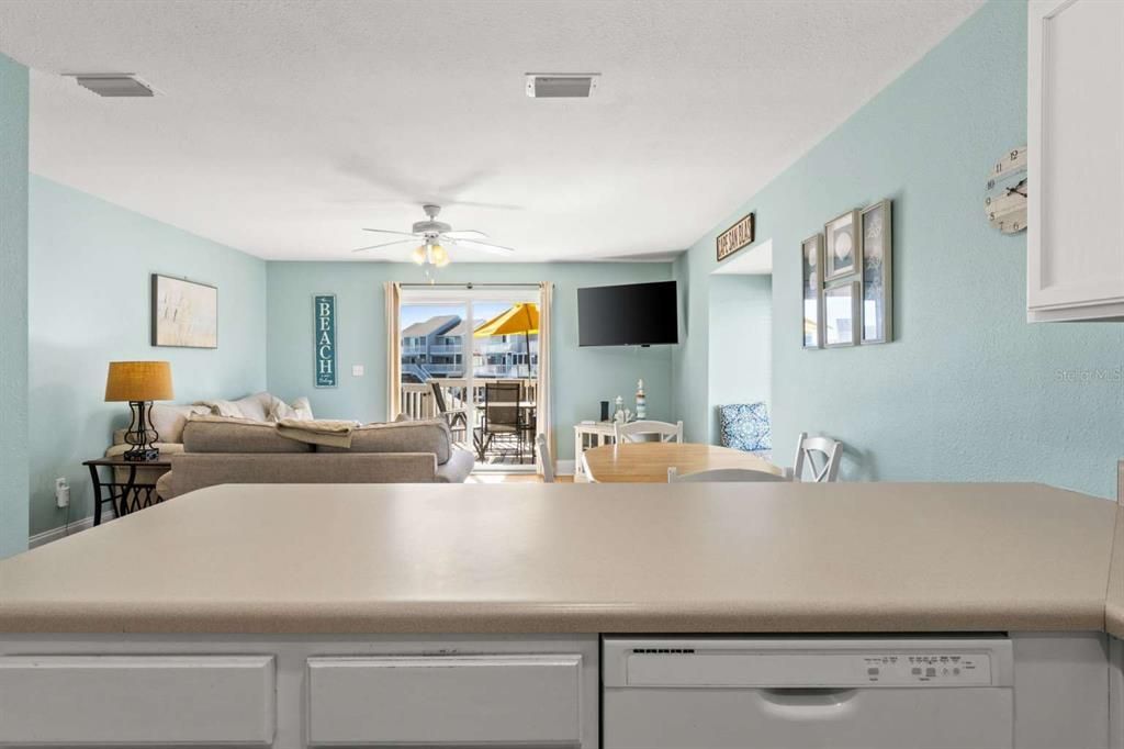 For Sale: $374,950 (2 beds, 2 baths, 1377 Square Feet)