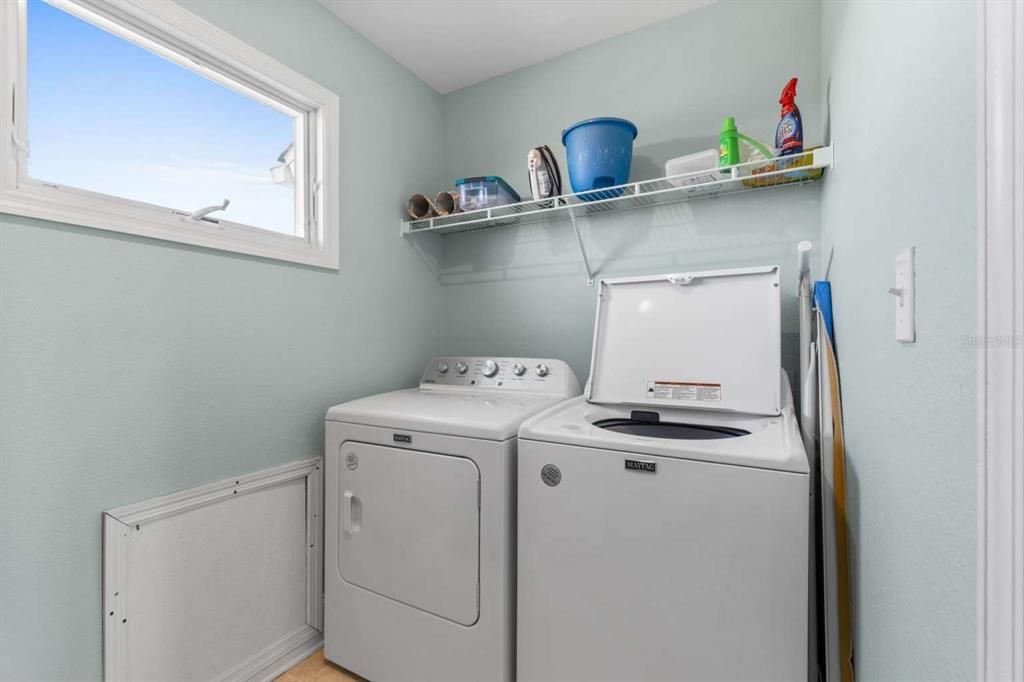 For Sale: $374,950 (2 beds, 2 baths, 1377 Square Feet)