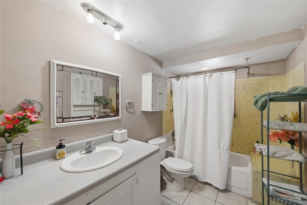 待售: $175,000 (2 贝兹, 2 浴室, 1534 平方英尺)