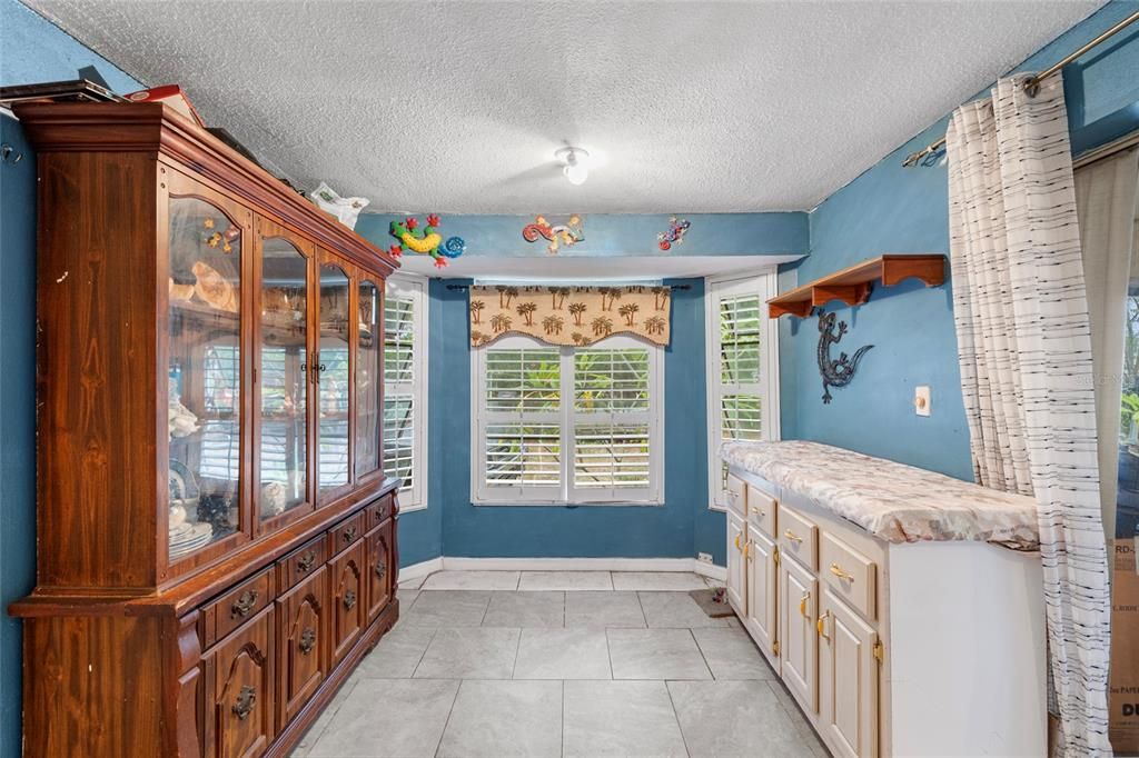 待售: $175,000 (2 贝兹, 2 浴室, 1534 平方英尺)