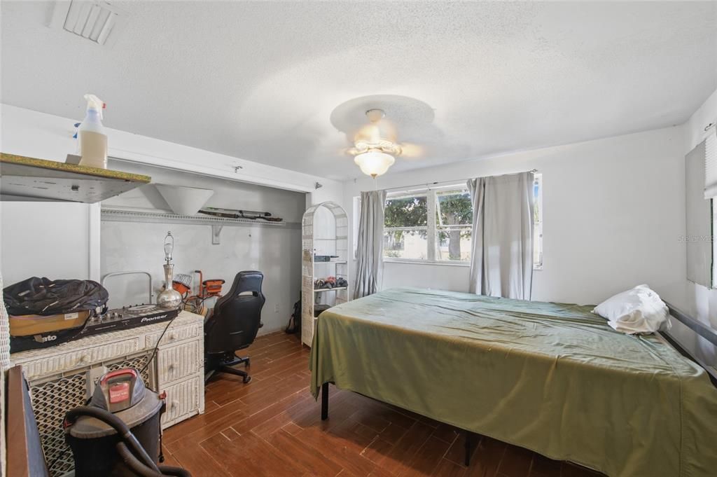 待售: $175,000 (2 贝兹, 2 浴室, 1534 平方英尺)