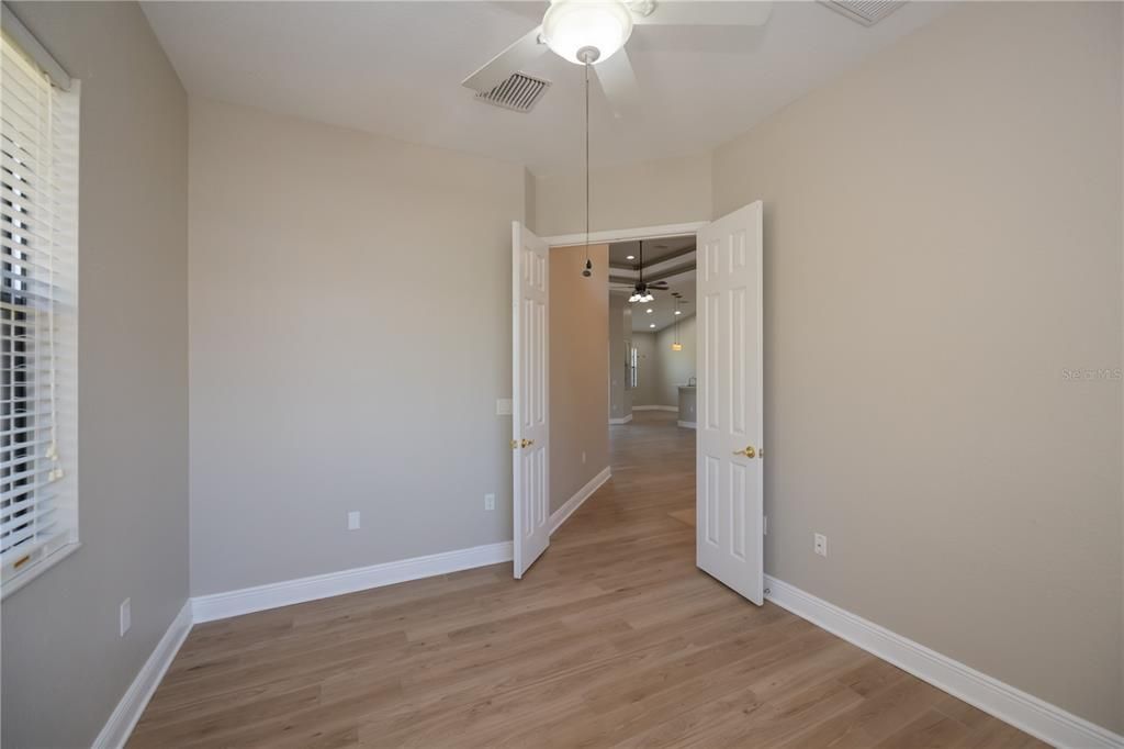 待售: $449,000 (4 贝兹, 2 浴室, 2142 平方英尺)