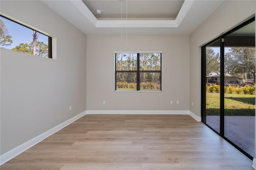 待售: $449,000 (4 贝兹, 2 浴室, 2142 平方英尺)