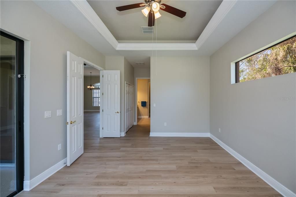 待售: $449,000 (4 贝兹, 2 浴室, 2142 平方英尺)