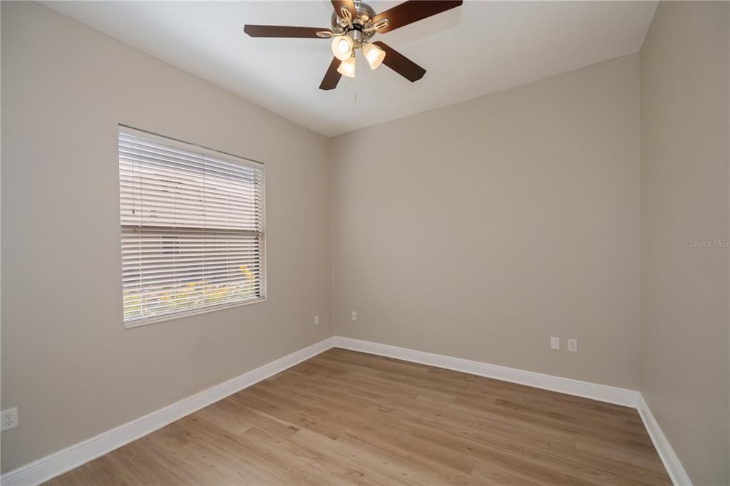 待售: $449,000 (4 贝兹, 2 浴室, 2142 平方英尺)