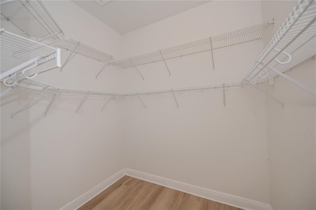 待售: $449,000 (4 贝兹, 2 浴室, 2142 平方英尺)