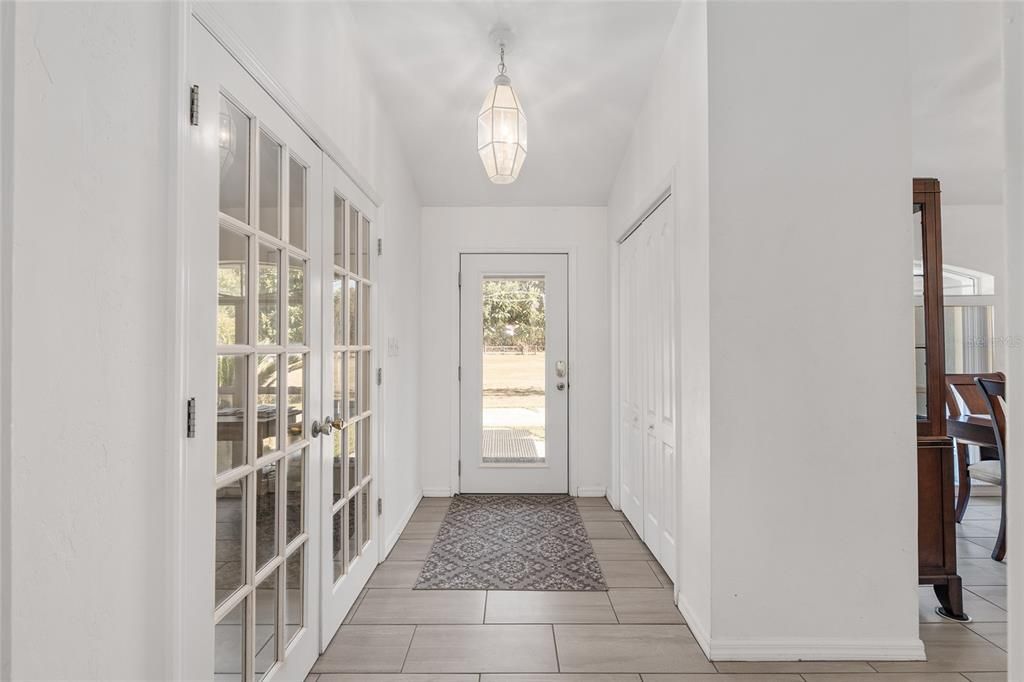 En Venta: $585,000 (3 camas, 2 baños, 2232 Pies cuadrados)