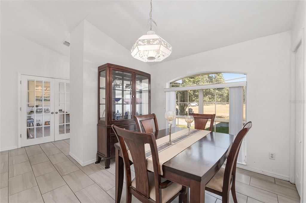 En Venta: $585,000 (3 camas, 2 baños, 2232 Pies cuadrados)