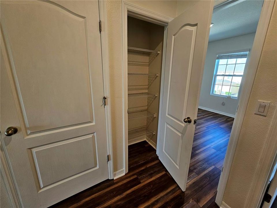 For Rent: $2,300 (3 beds, 2 baths, 1674 Square Feet)