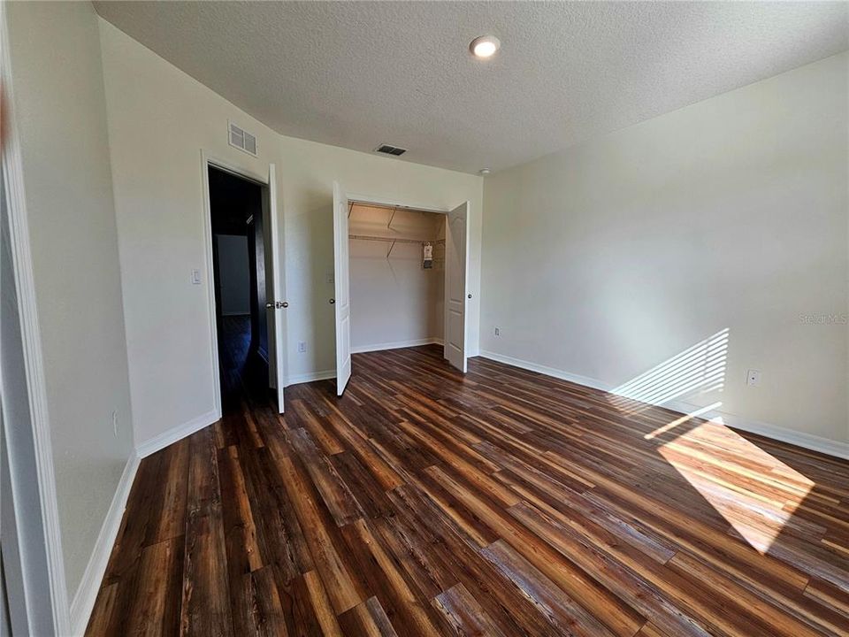 For Rent: $2,300 (3 beds, 2 baths, 1674 Square Feet)