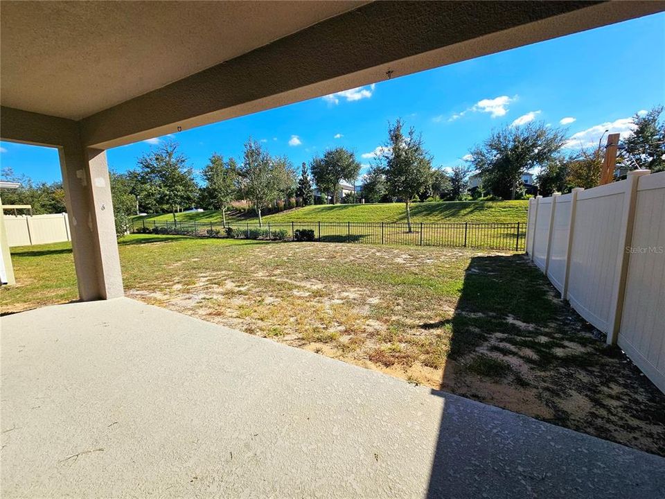 For Rent: $2,300 (3 beds, 2 baths, 1674 Square Feet)