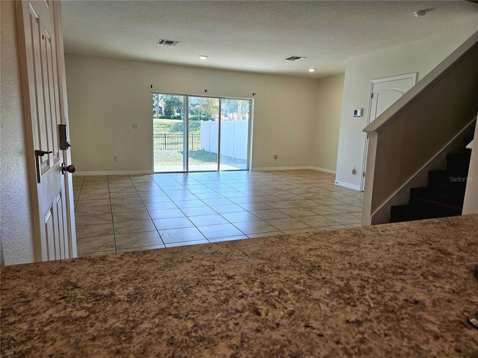 For Rent: $2,300 (3 beds, 2 baths, 1674 Square Feet)