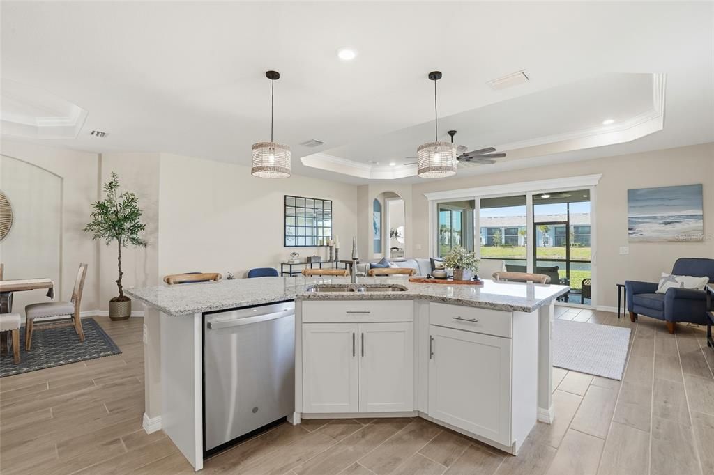 На продажу: $489,900 (4 спален, 2 ванн, 2246 Квадратных фут)