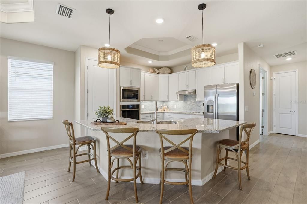 На продажу: $489,900 (4 спален, 2 ванн, 2246 Квадратных фут)