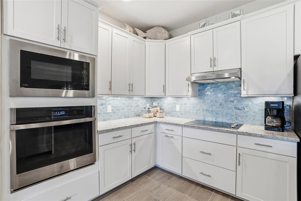 На продажу: $489,900 (4 спален, 2 ванн, 2246 Квадратных фут)