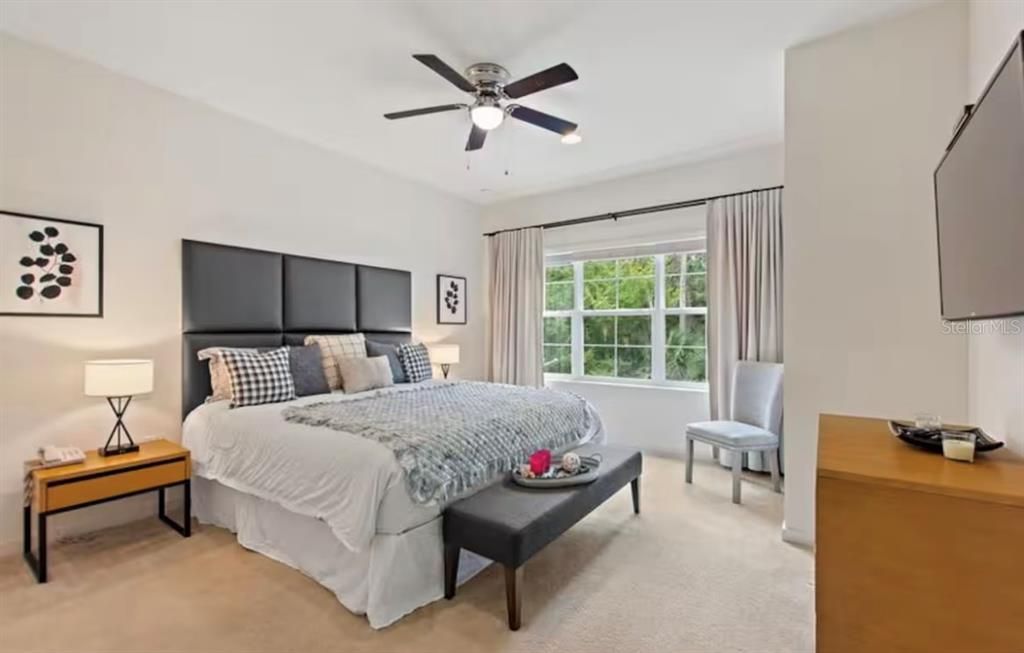 待售: $310,000 (2 贝兹, 2 浴室, 1350 平方英尺)