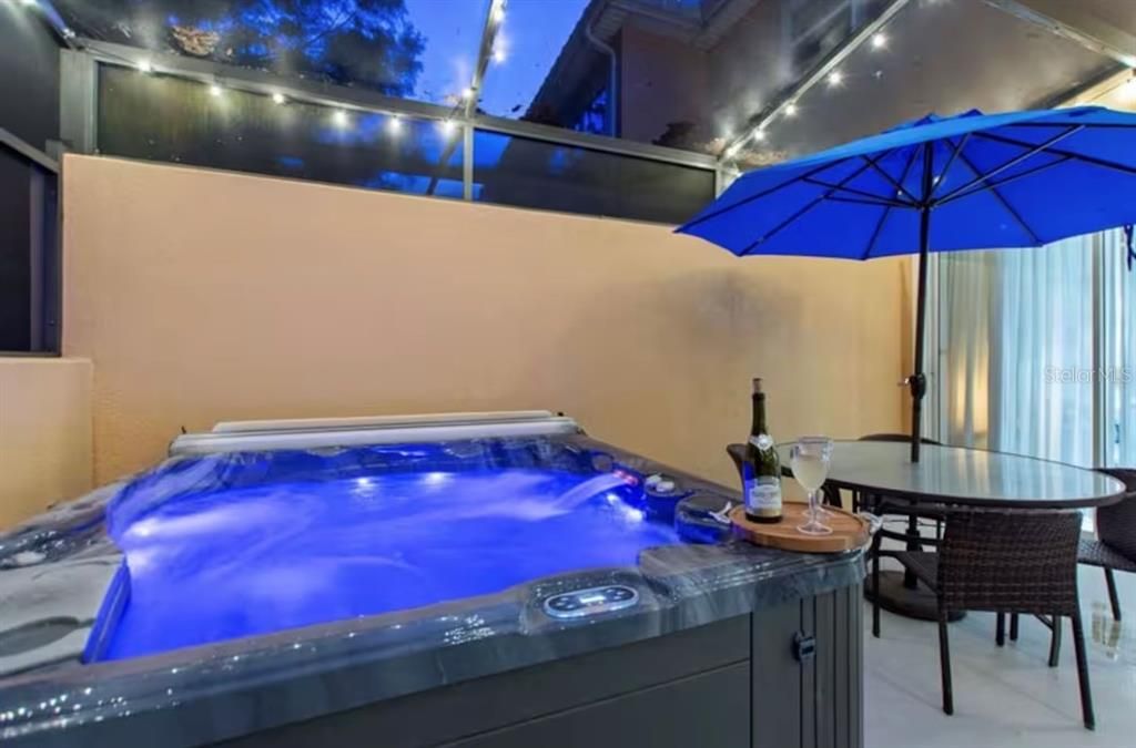 待售: $310,000 (2 贝兹, 2 浴室, 1350 平方英尺)