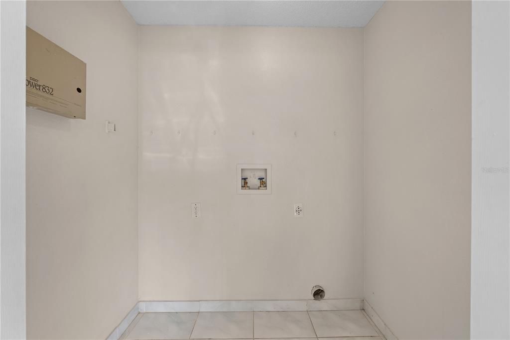 En Venta: $359,999 (3 camas, 2 baños, 1264 Pies cuadrados)