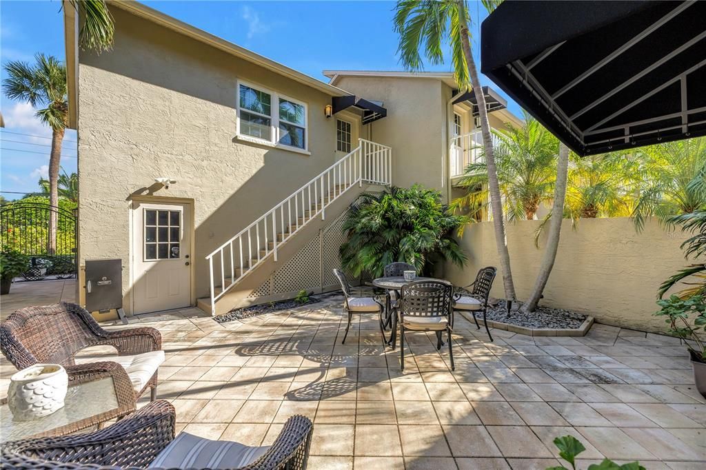 En Venta: $1,799,000 (4 camas, 3 baños, 2779 Pies cuadrados)