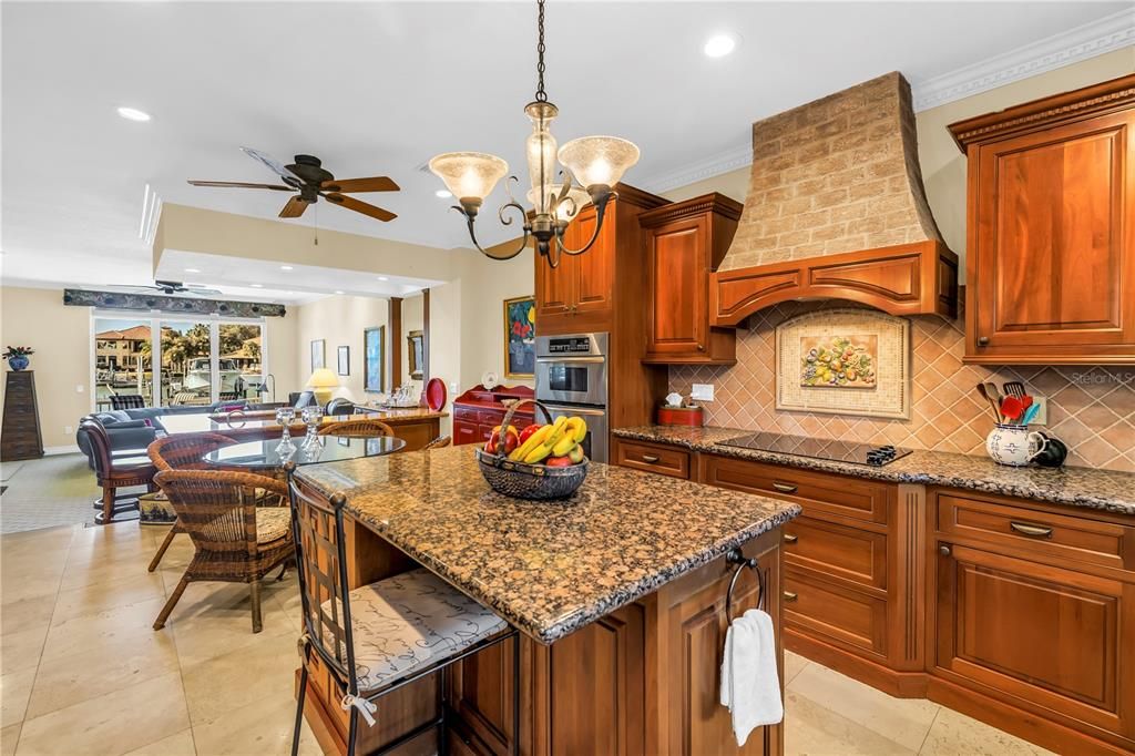 En Venta: $1,799,000 (4 camas, 3 baños, 2779 Pies cuadrados)