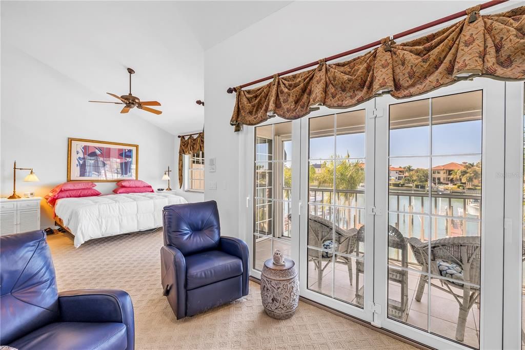 En Venta: $1,799,000 (4 camas, 3 baños, 2779 Pies cuadrados)