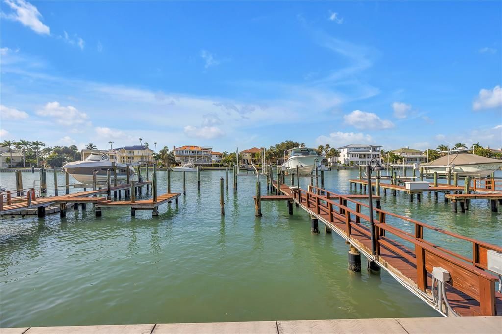 En Venta: $1,799,000 (4 camas, 3 baños, 2779 Pies cuadrados)