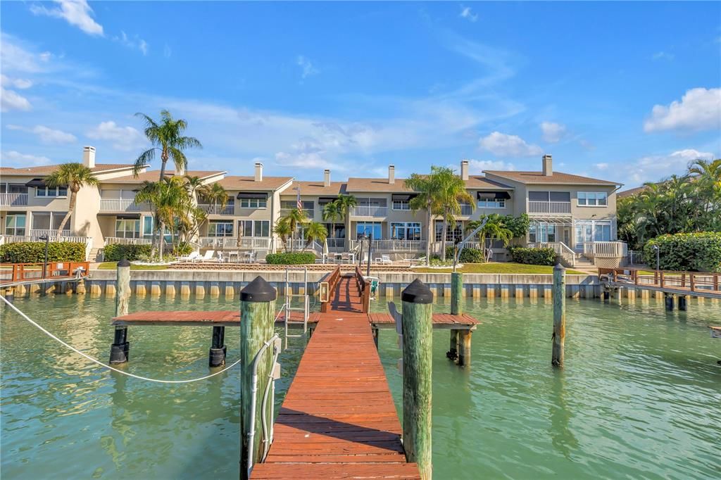 En Venta: $1,799,000 (4 camas, 3 baños, 2779 Pies cuadrados)