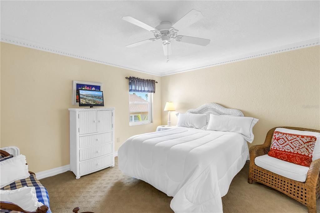 En Venta: $1,799,000 (4 camas, 3 baños, 2779 Pies cuadrados)