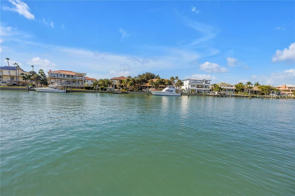 En Venta: $1,799,000 (4 camas, 3 baños, 2779 Pies cuadrados)