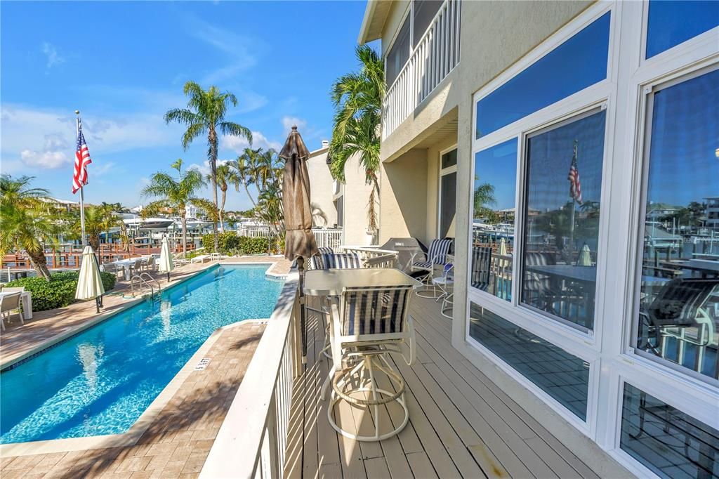 En Venta: $1,799,000 (4 camas, 3 baños, 2779 Pies cuadrados)