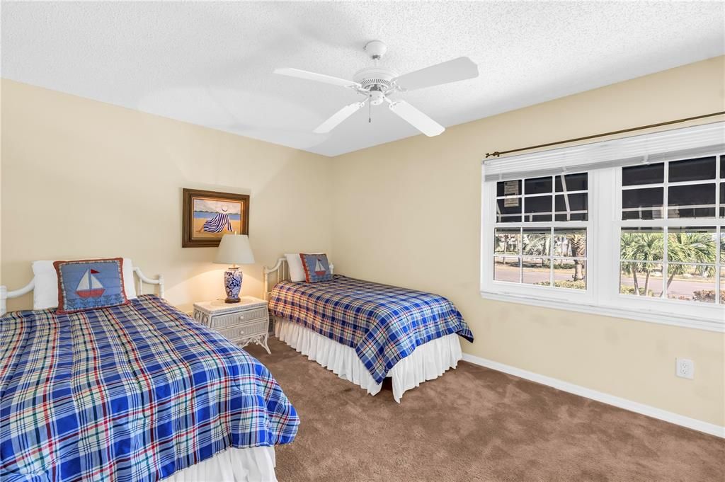 En Venta: $1,799,000 (4 camas, 3 baños, 2779 Pies cuadrados)