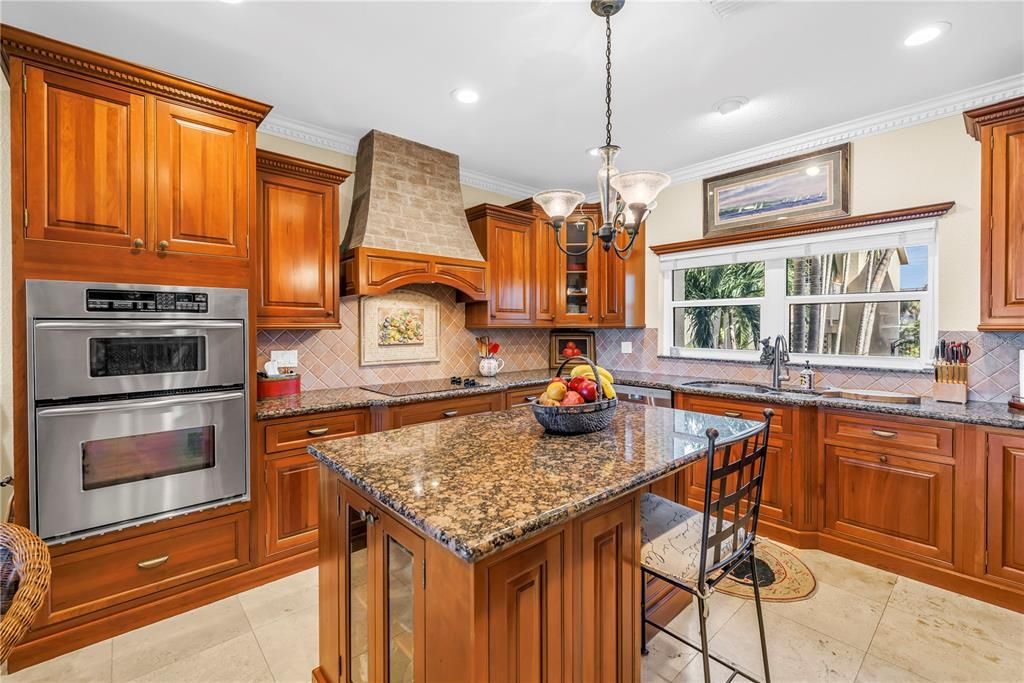 En Venta: $1,799,000 (4 camas, 3 baños, 2779 Pies cuadrados)