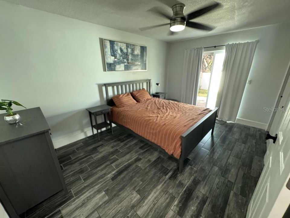 Activo con contrato: $329,000 (3 camas, 2 baños, 1125 Pies cuadrados)