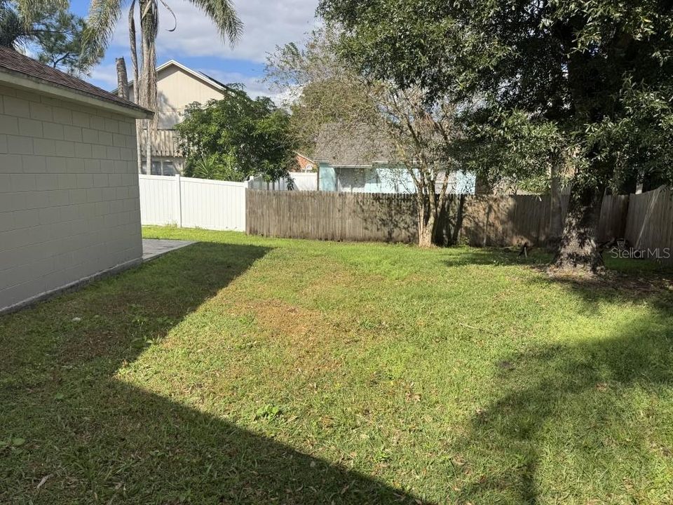 Activo con contrato: $329,000 (3 camas, 2 baños, 1125 Pies cuadrados)