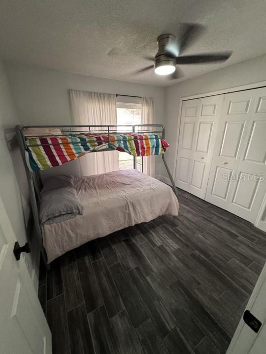 Activo con contrato: $329,000 (3 camas, 2 baños, 1125 Pies cuadrados)