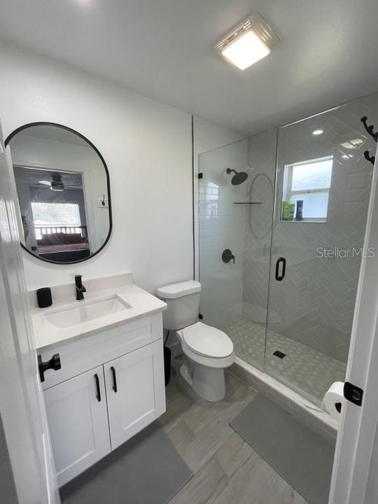 Activo con contrato: $329,000 (3 camas, 2 baños, 1125 Pies cuadrados)