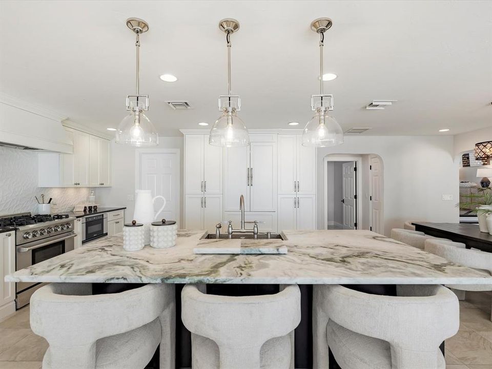 待售: $3,690,000 (4 贝兹, 3 浴室, 4390 平方英尺)