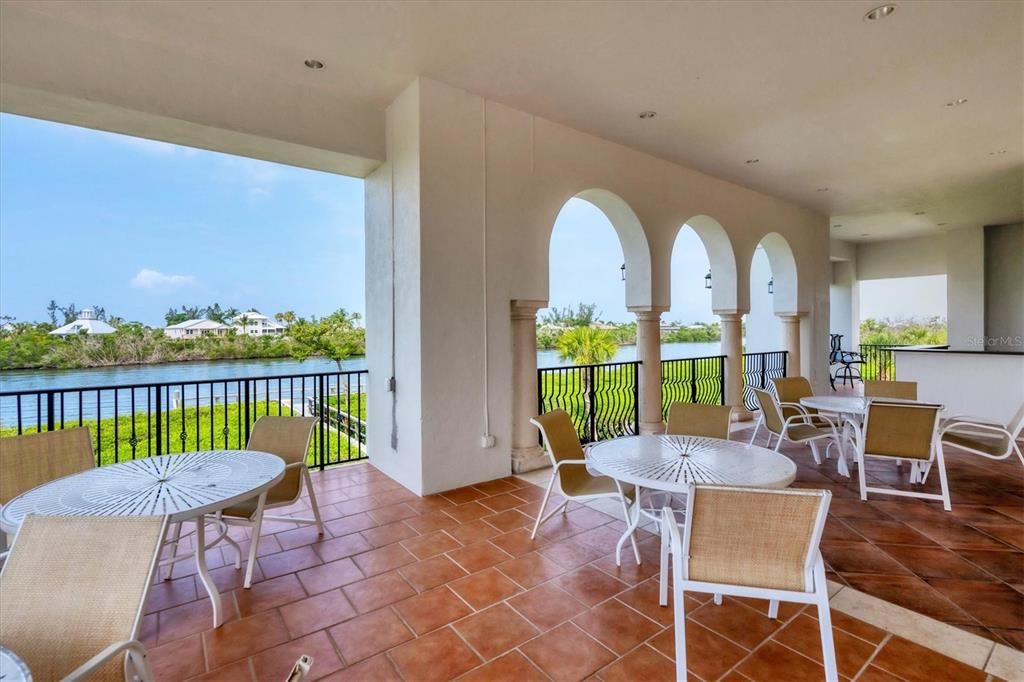 For Sale: $599,000 (2 beds, 2 baths, 1682 Square Feet)