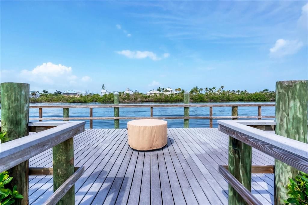 For Sale: $599,000 (2 beds, 2 baths, 1682 Square Feet)