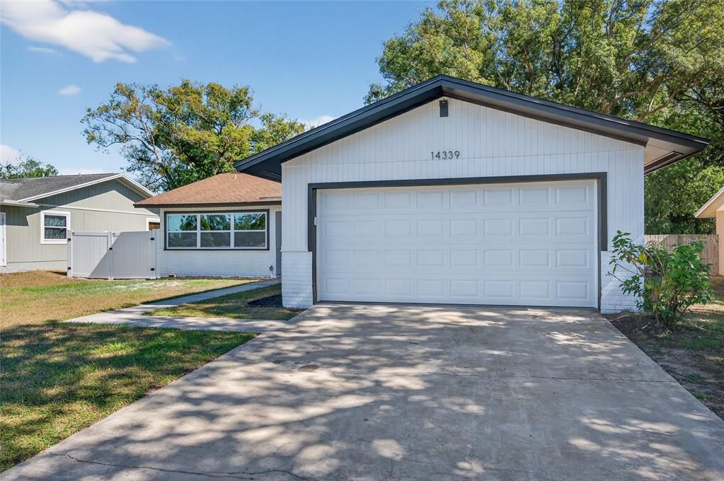 En Venta: $439,000 (4 camas, 2 baños, 1548 Pies cuadrados)