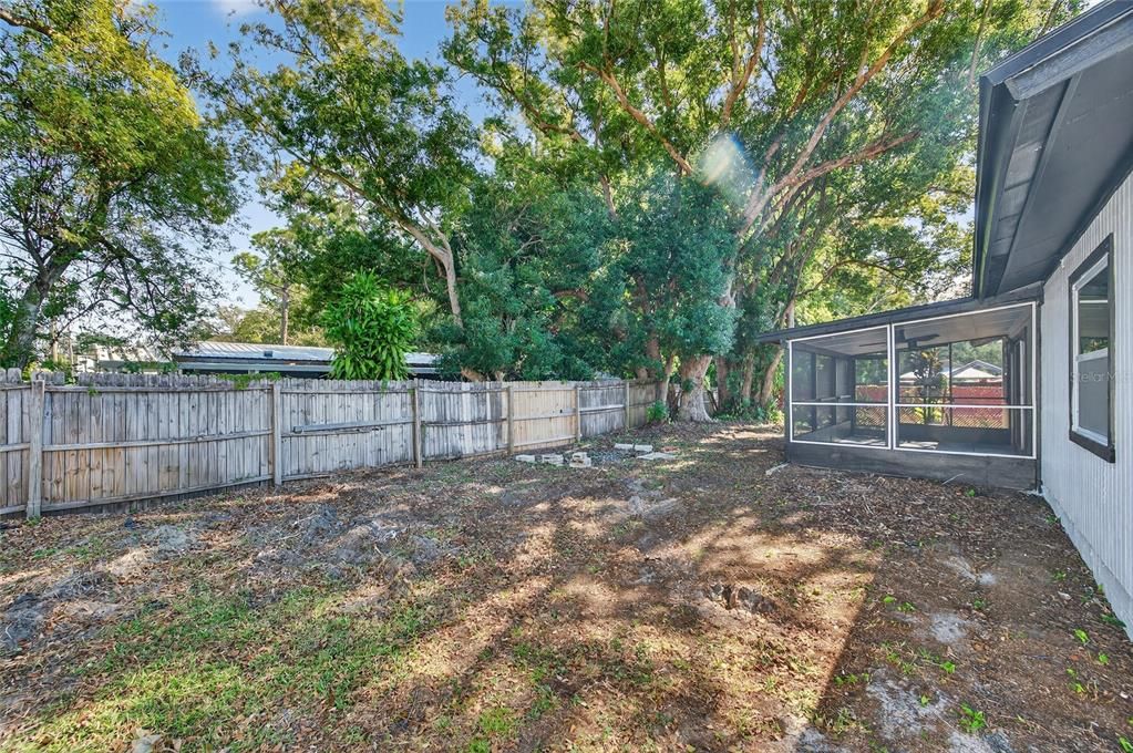 En Venta: $439,000 (4 camas, 2 baños, 1548 Pies cuadrados)