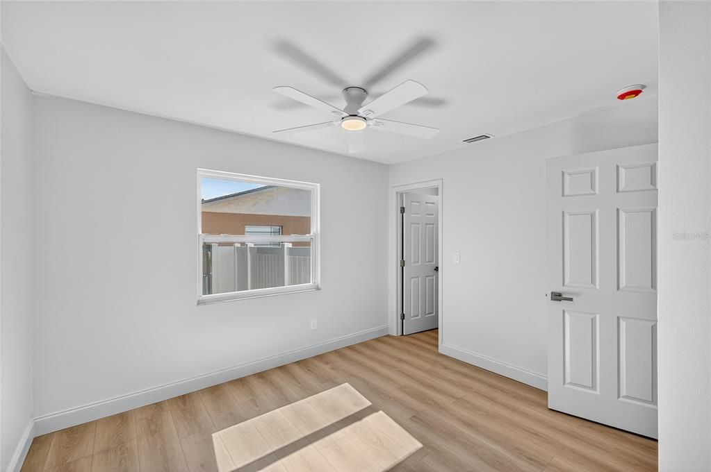 En Venta: $439,000 (4 camas, 2 baños, 1548 Pies cuadrados)