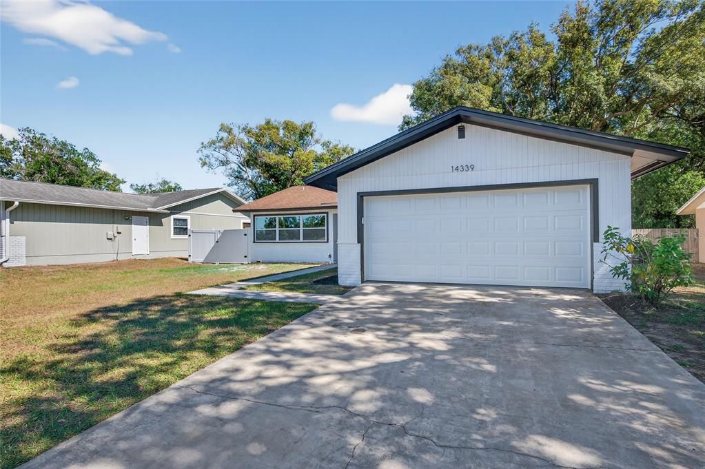 En Venta: $439,000 (4 camas, 2 baños, 1548 Pies cuadrados)