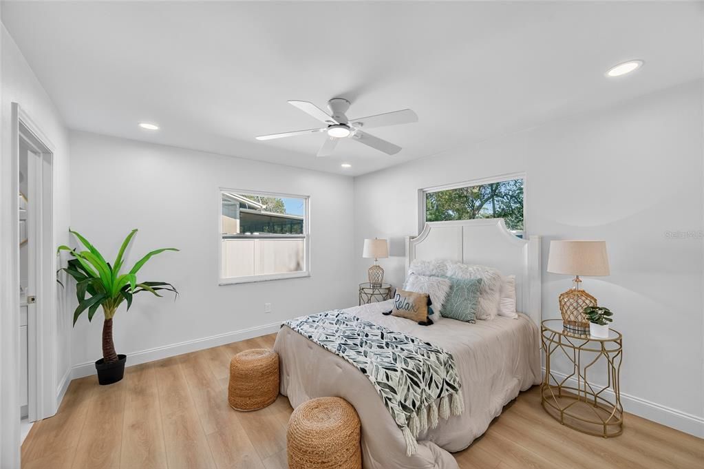 En Venta: $439,000 (4 camas, 2 baños, 1548 Pies cuadrados)