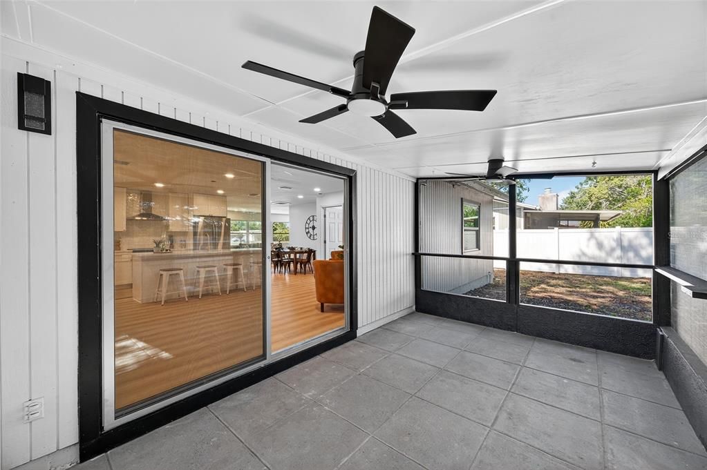 En Venta: $439,000 (4 camas, 2 baños, 1548 Pies cuadrados)