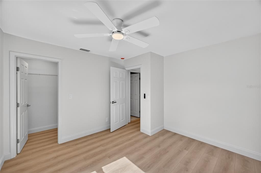 En Venta: $439,000 (4 camas, 2 baños, 1548 Pies cuadrados)