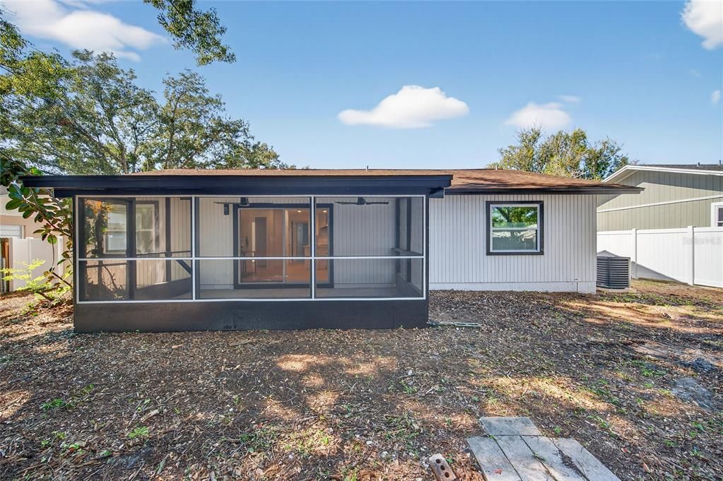 En Venta: $439,000 (4 camas, 2 baños, 1548 Pies cuadrados)