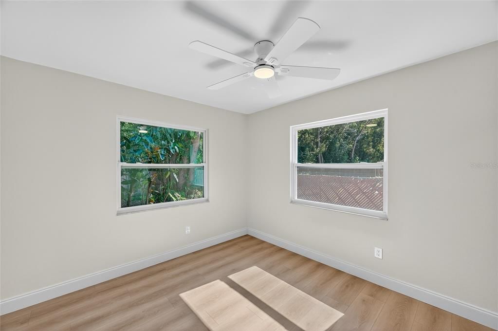 En Venta: $439,000 (4 camas, 2 baños, 1548 Pies cuadrados)