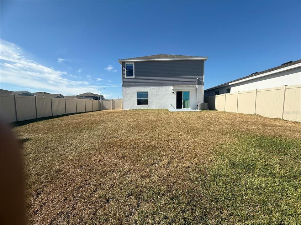 出租: $2,300 (4 贝兹, 2 浴室, 1933 平方英尺)