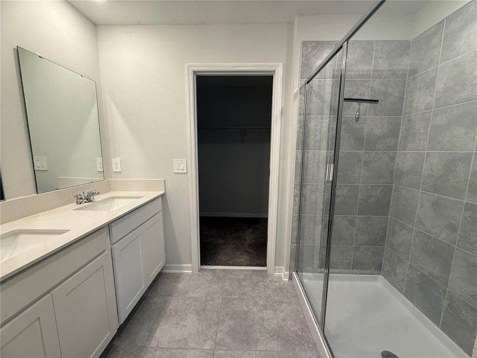 出租: $2,300 (4 贝兹, 2 浴室, 1933 平方英尺)